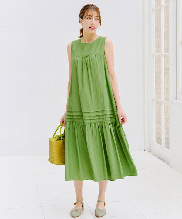 ピンタックロングワンピース