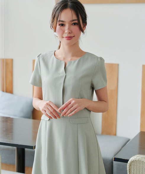 【小倉優子さん着用】フラップポケットミディアム丈フレアワンピース