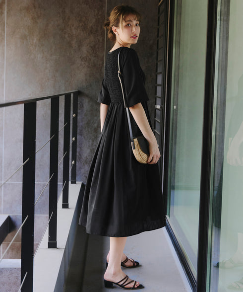 【アウトレット】シャーリングパフスリーブシアーワンピース