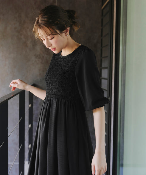 【アウトレット】シャーリングパフスリーブシアーワンピース