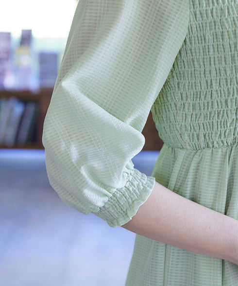 【アウトレット】シャーリングパフスリーブシアーワンピース