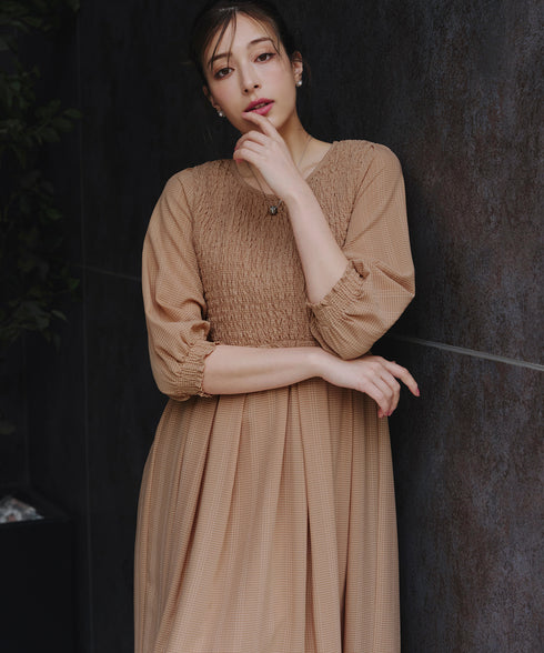 【アウトレット】シャーリングパフスリーブシアーワンピース