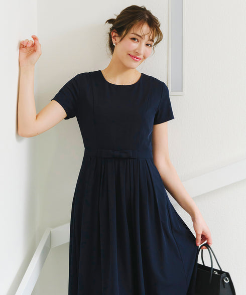 半袖リボンギャザーフレアワンピース