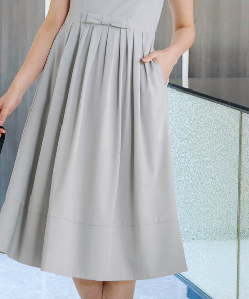 半袖リボンギャザーフレアワンピース