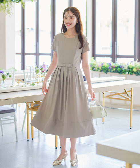半袖リボンギャザーフレアワンピース