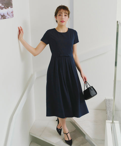 半袖リボンギャザーフレアワンピース