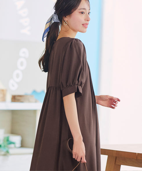 ボリュームパフスリーブピンタックワンピース