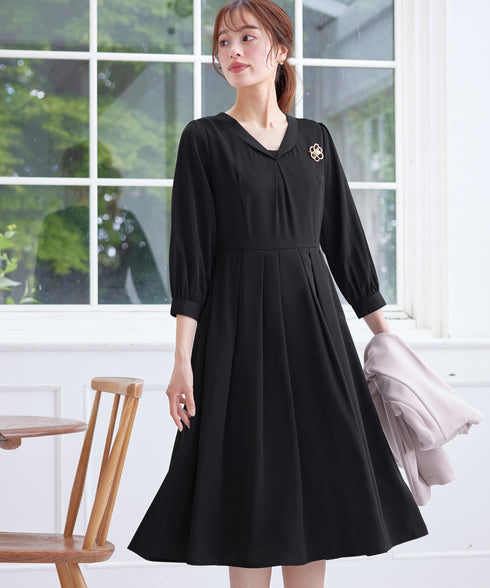 ロールVネックワンピース