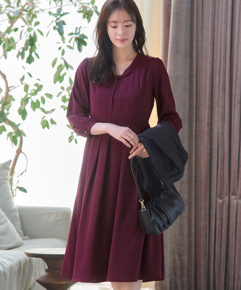 ロールVネックワンピース