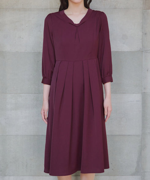 ロールVネックワンピース