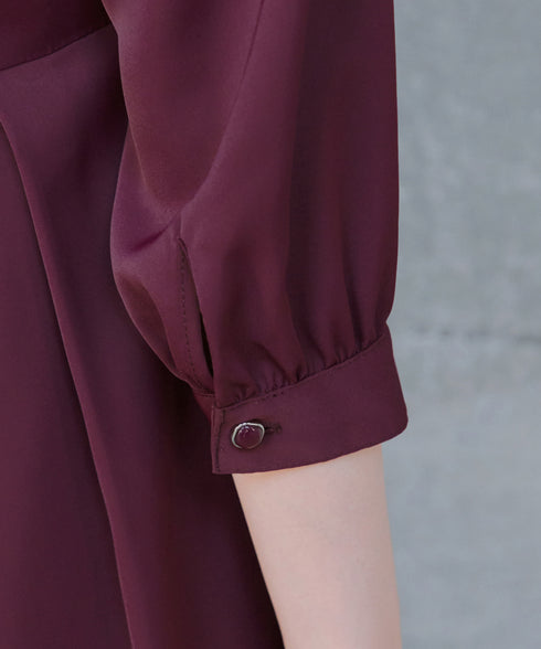 ロールVネックワンピース