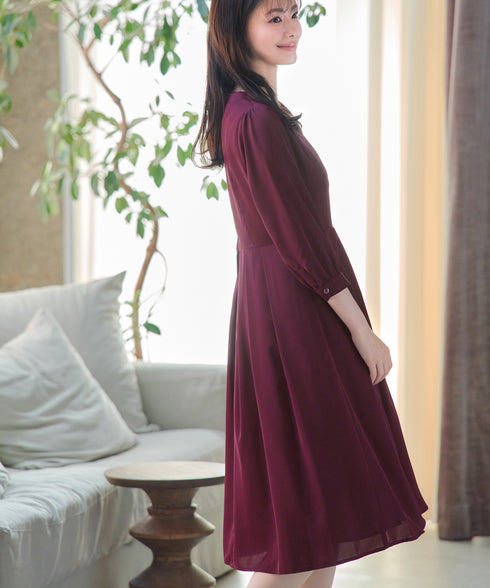 ロールVネックワンピース