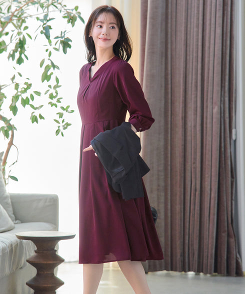 ロールVネックワンピース