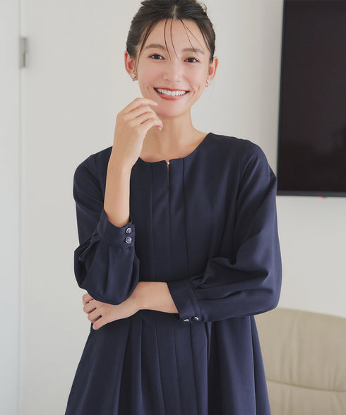 ビジュー付きフロント切替タックワンピース