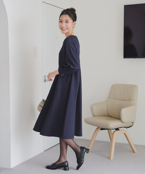 ビジュー付きフロント切替タックワンピース