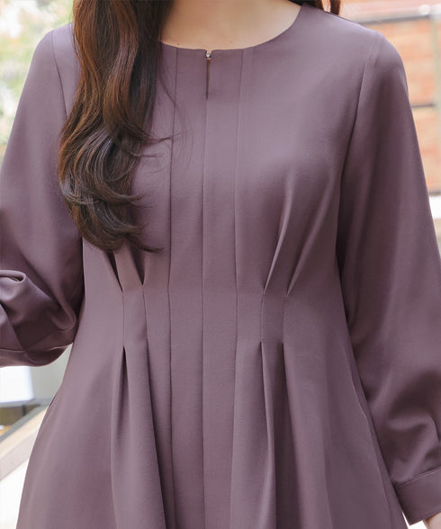 ビジュー付きフロント切替タックワンピース