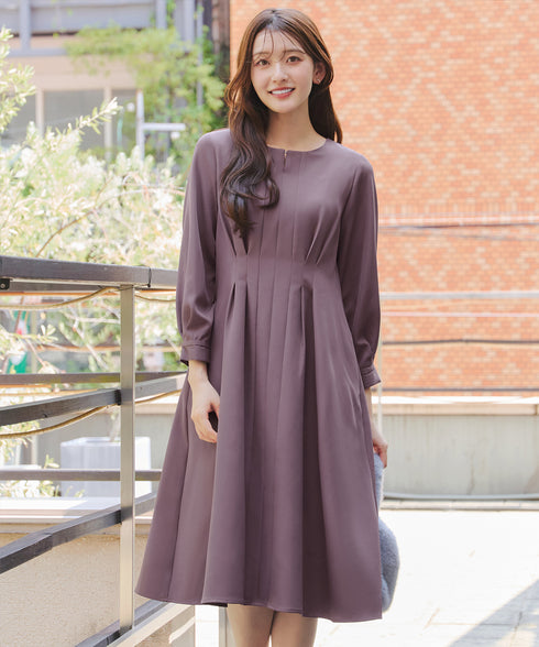 ビジュー付きフロント切替タックワンピース