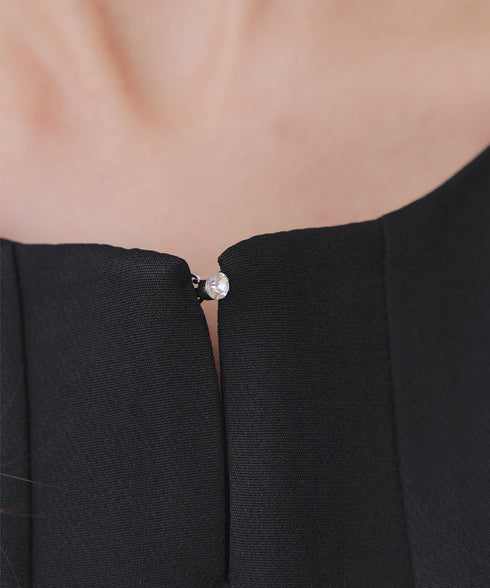 ビジュー付きフロント切替タックワンピース