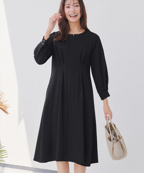 ビジュー付きフロント切替タックワンピース