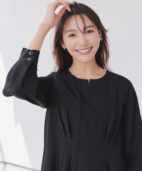 ビジュー付きフロント切替タックワンピース