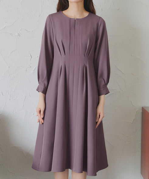 ビジュー付きフロント切替タックワンピース