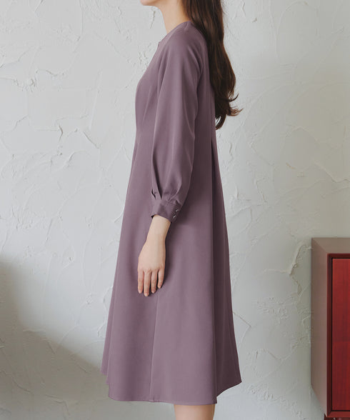 ビジュー付きフロント切替タックワンピース