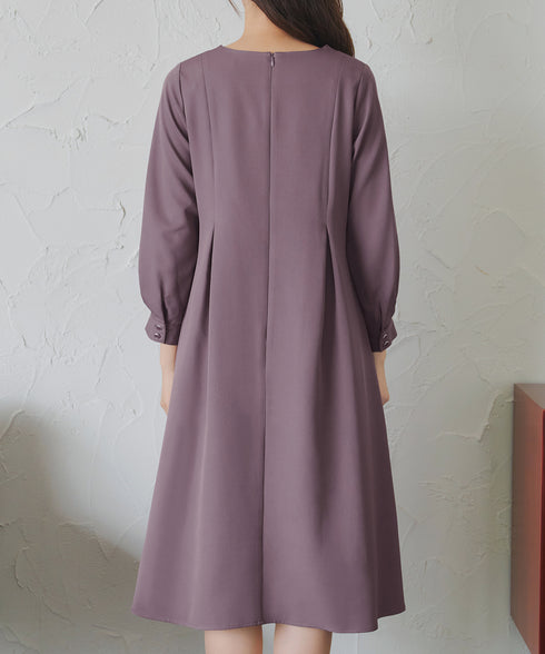 ビジュー付きフロント切替タックワンピース