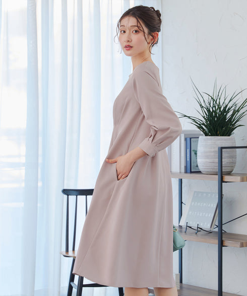 ビジュー付きフロント切替タックワンピース