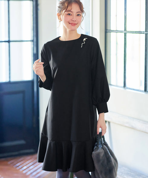 裾フレアパフスリーブワンピース