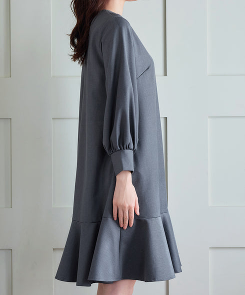 裾フレアパフスリーブワンピース