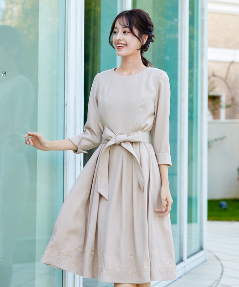 花柄刺繍フレアワンピース