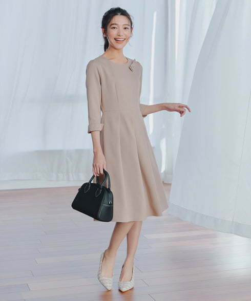 【3WAY】リボンブローチ&ベルト付きフレアワンピース