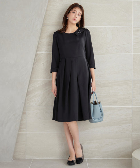 【3WAY】リボンブローチ&ベルト付きフレアワンピース