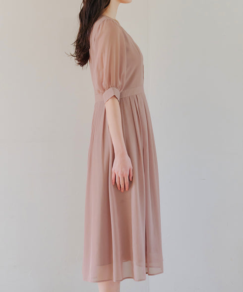 シフォンワンピース