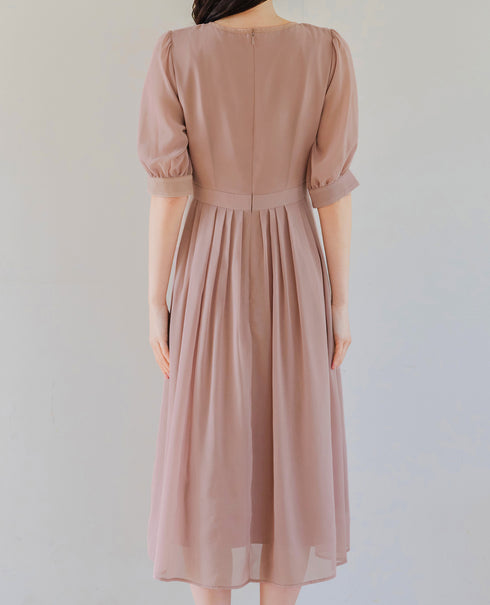 シフォンワンピース