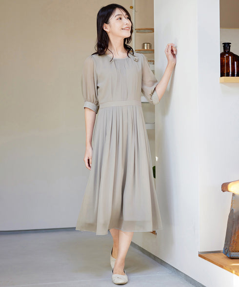 シフォンワンピース