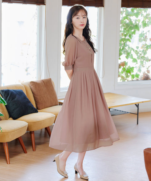 シフォンワンピース