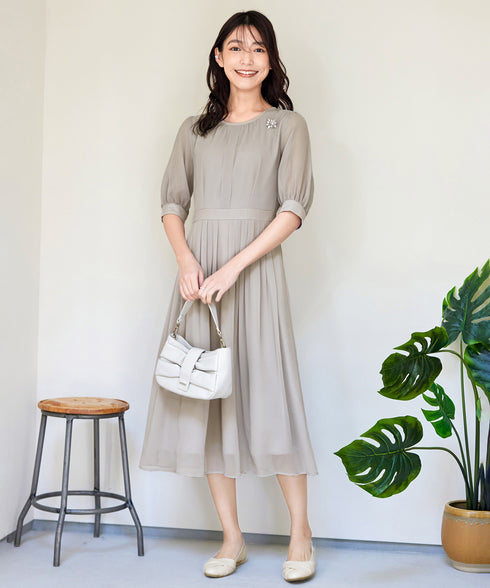シフォンワンピース