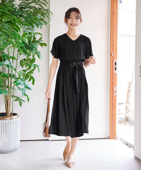 花びらスリーブベルト付きワンピース