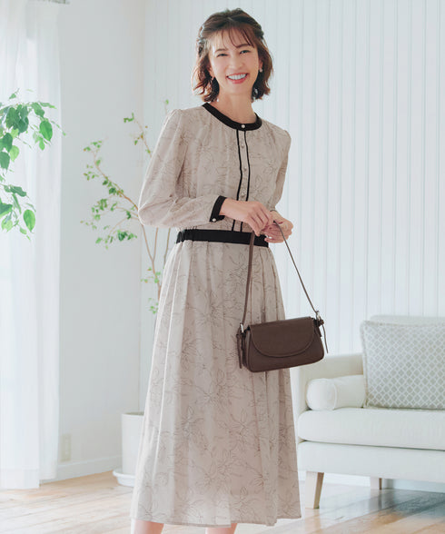 【安田美沙子さん着用】フラワープリント配色ワンピース