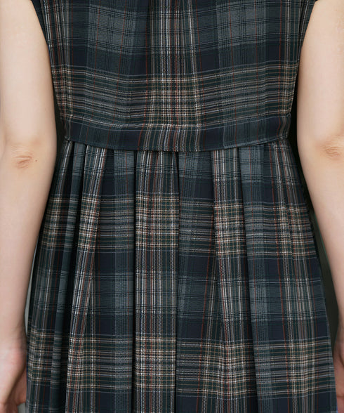 フリルワンピース