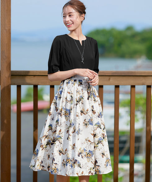 フラワープリントドッキングワンピース