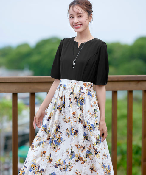 フラワープリントドッキングワンピース