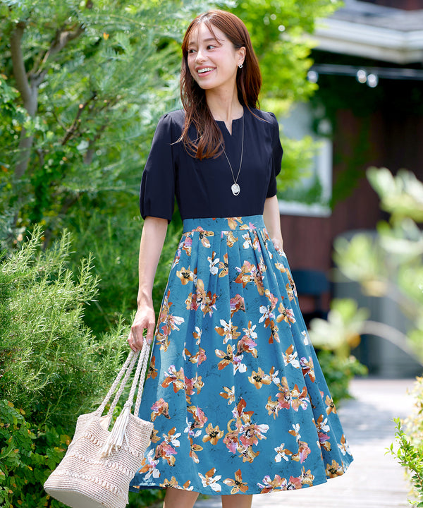 フラワープリントドッキングワンピース