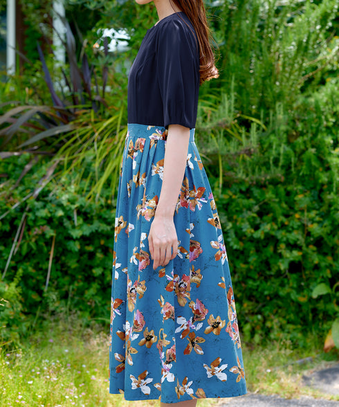 フラワープリントドッキングワンピース