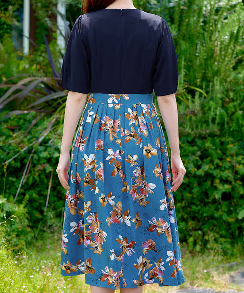 フラワープリントドッキングワンピース