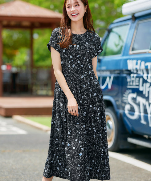 リーフフラワー柄ワンピース