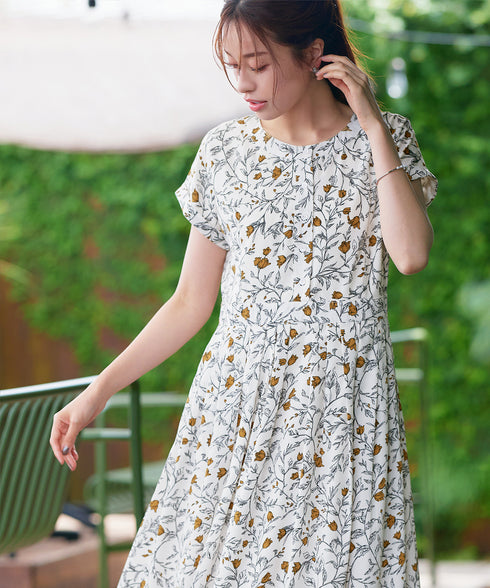 リーフフラワー柄ワンピース