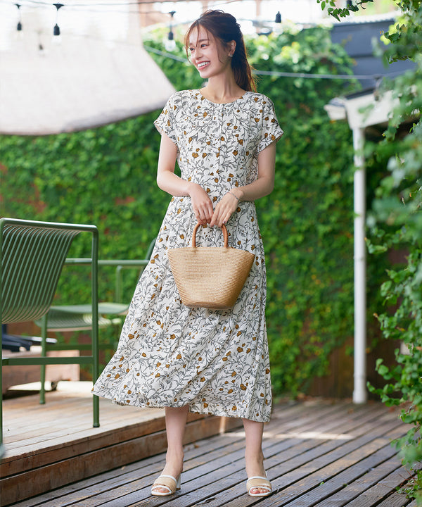 リーフフラワー柄ワンピース