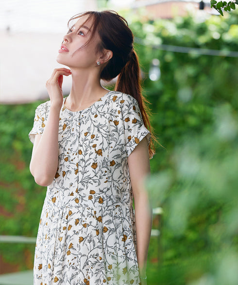 リーフフラワー柄ワンピース